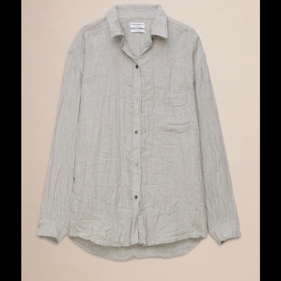Aritzia Tops - Community Veritas Shirt